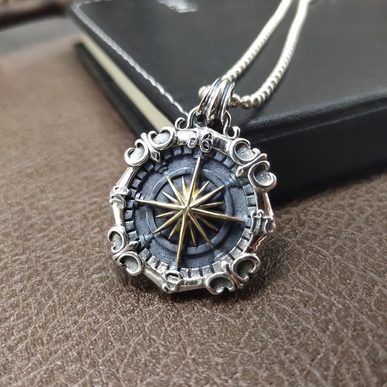 Pendentif Titan du soleil Hypérion