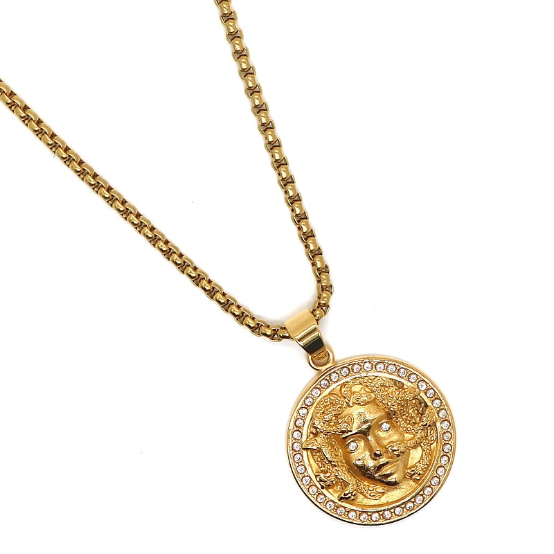 Medusa pendant<br> Gold